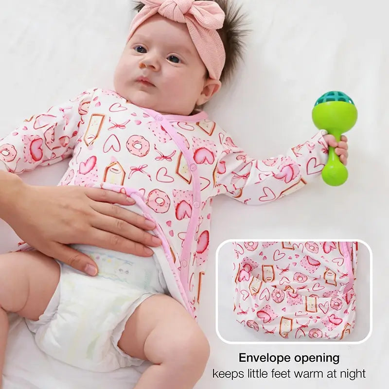 Supplier Bamboo Personalized Bulk Newborn Gown with Hearts