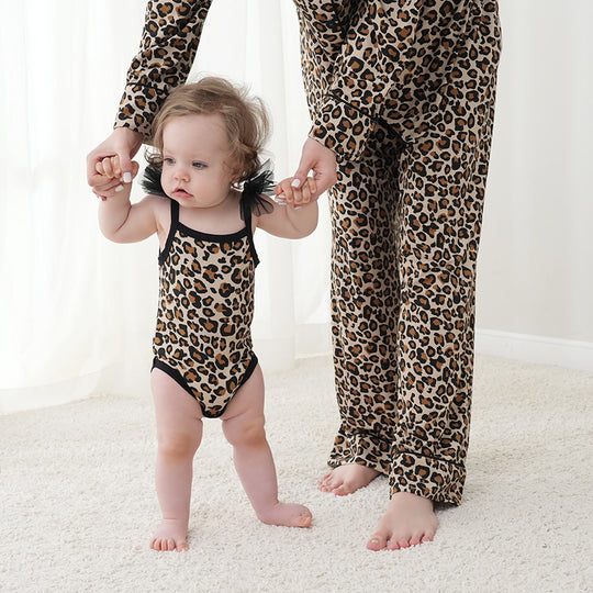 Fabricante mayorista de pijamas a juego para padres e hijos con estampado de leopardo personalizado