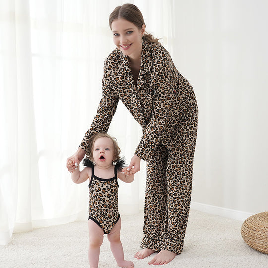 Fabricante mayorista de pijamas a juego para padres e hijos con estampado de leopardo personalizado